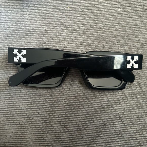 Off white sunglasses - Picture 2 of 6